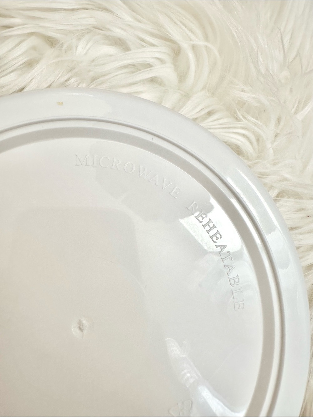 DINNERWARE SET - Picture 2 of 3